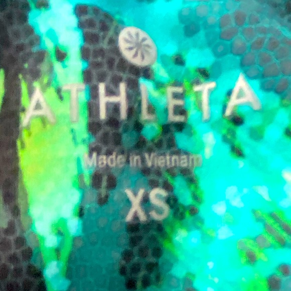 Athleta Napali Mesh Sonar Capri Leggings in Green Print-EUC - Picture 2 of 4